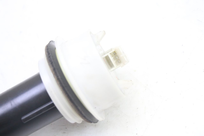 photo de DEPOSITO NIVEL PEUGEOT SATELIS 250 (2006 - 2012) - Detalle de la pieza