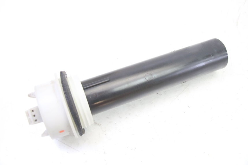 photo de DEPOSITO NIVEL PEUGEOT SATELIS 250 (2006 - 2012) - Zoom estado de uso