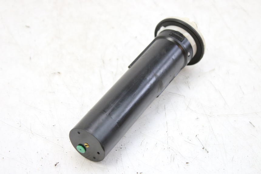 photo de INDICADOR DE NIVEL DE COMBUSTIBLE APRILIA SCARABEO 100 (2003 - 2012) - Zoom estado de uso