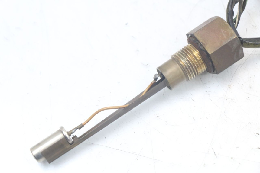 photo de INDICADOR DE NIVEL DE COMBUSTIBLE TRIUMPH SPEED TRIPLE T301 900 (1994 - 1996) - Zoom estado de uso