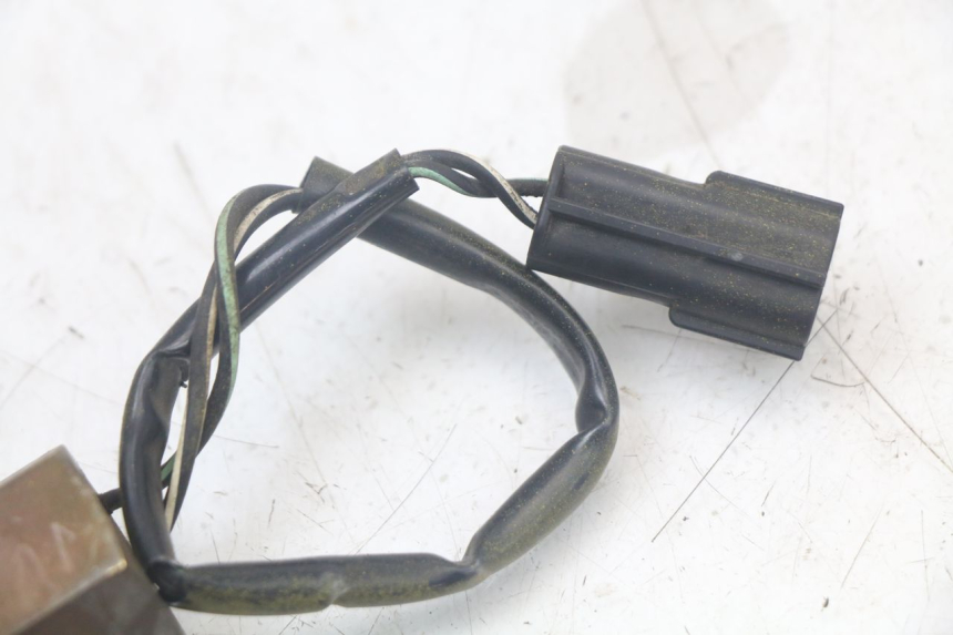 photo de INDICADOR DE NIVEL DE COMBUSTIBLE TRIUMPH SPEED TRIPLE T301 900 (1994 - 1996) - Primer plano técnico