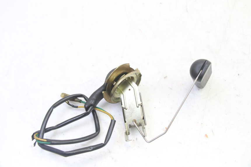 photo de MEDIDOR DE NIVEL DE COMBUSTIBLE PEUGEOT SPEEDAKE 50 (1995 - 1997) - Zoom estado de uso