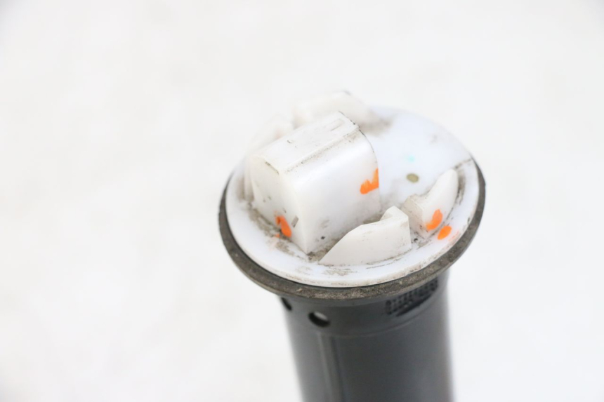 photo de DEPOSITO NIVEL PEUGEOT SPEEDFIGHT 4 4T EFI 50 (2021 - 2025) - Otra perspectiva