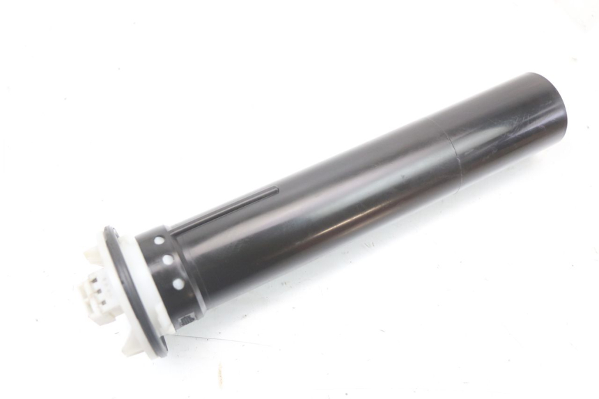 photo de DEPOSITO NIVEL APRILIA SR MOTARD 50 (2012 - 2018) - Otra perspectiva