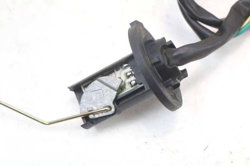 photo de Medidor de combustible VASTRO STREET X 4T 50 (2016 - 2021) - Detalle de la pieza