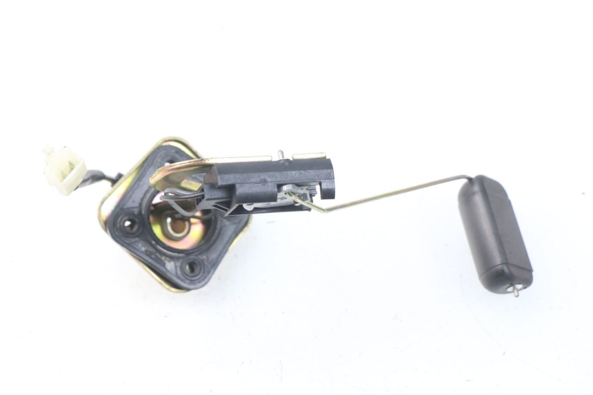 photo de DEPOSITO NIVEL PEUGEOT STREETZONE 2T 50 (2014 - 2019) - Detalle de la pieza