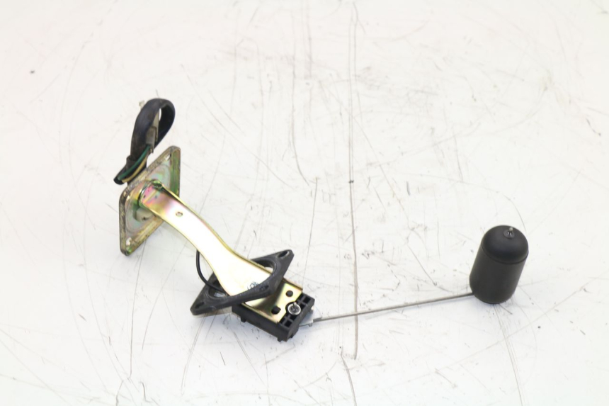 photo de DEPOSITO NIVEL SYM GTS 125 (2005 - 2008) - Detalle de la pieza