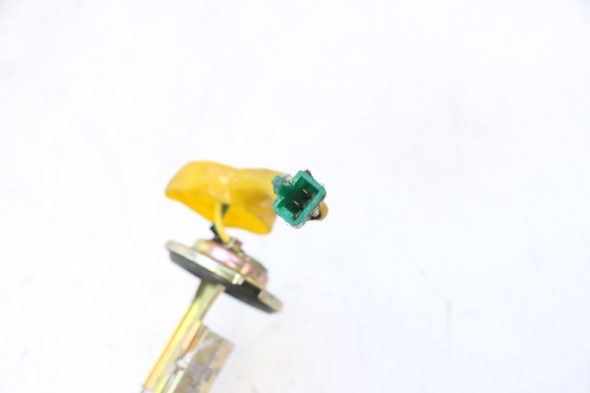 photo de INDICADOR DE NIVEL DE COMBUSTIBLE PEUGEOT TREKKER 50 (1995 - 2004) - Zoom estado de uso