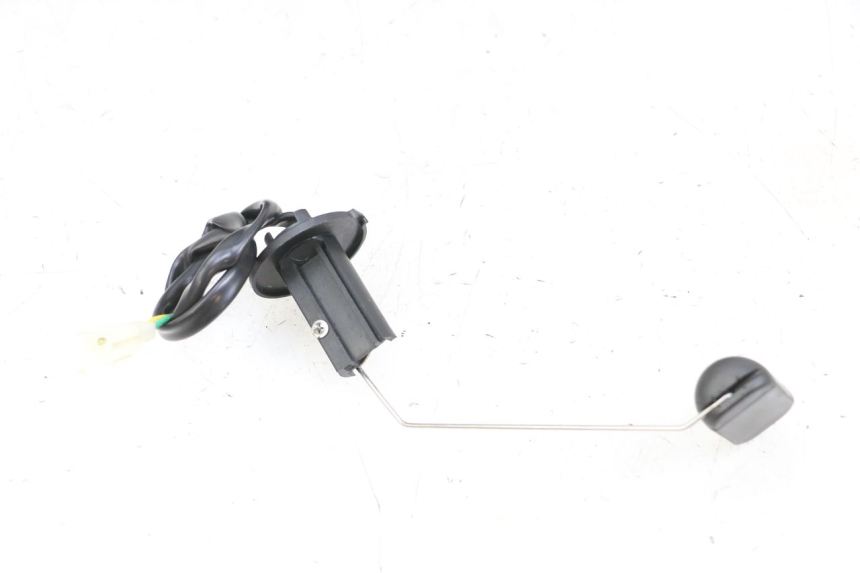 photo de DEPOSITO NIVEL PEUGEOT TWEET PRO EFI 4T 50 (2021 - 2022) - Zoom estado de uso