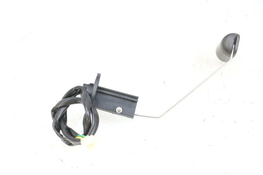 photo de DEPOSITO NIVEL PEUGEOT TWEET PRO EFI 4T 50 (2021 - 2022) - Primer plano técnico