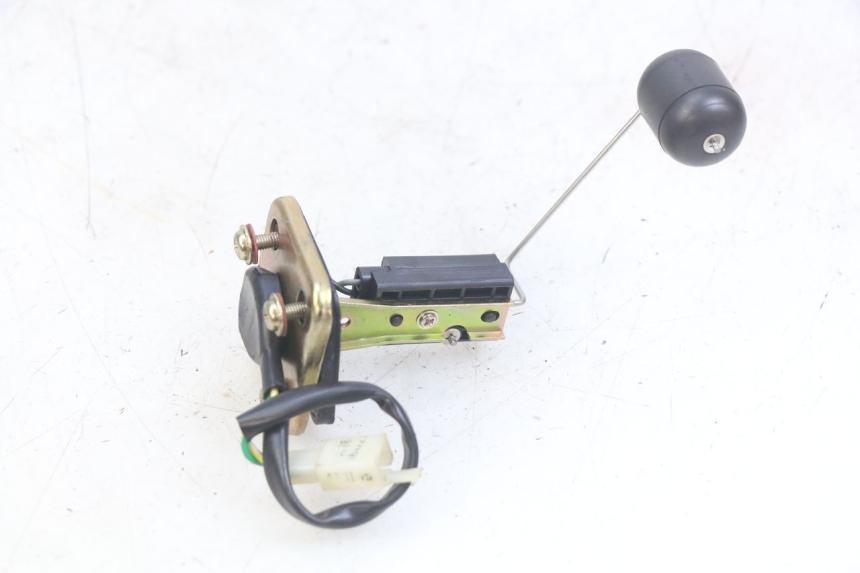 photo de INDICADOR DE NIVEL DE COMBUSTIBLE PEUGEOT TWEET 125 (2018 - 2021) - Primer plano técnico