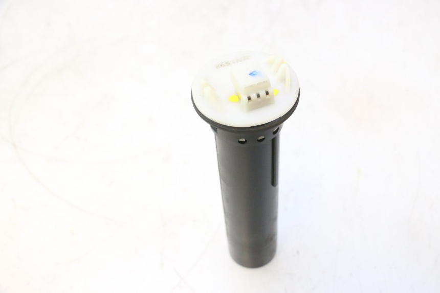 photo de INDICADOR DE NIVEL DE COMBUSTIBLE PIAGGIO VESPA LX 2T 50 (2005 - 2013) - Otra perspectiva