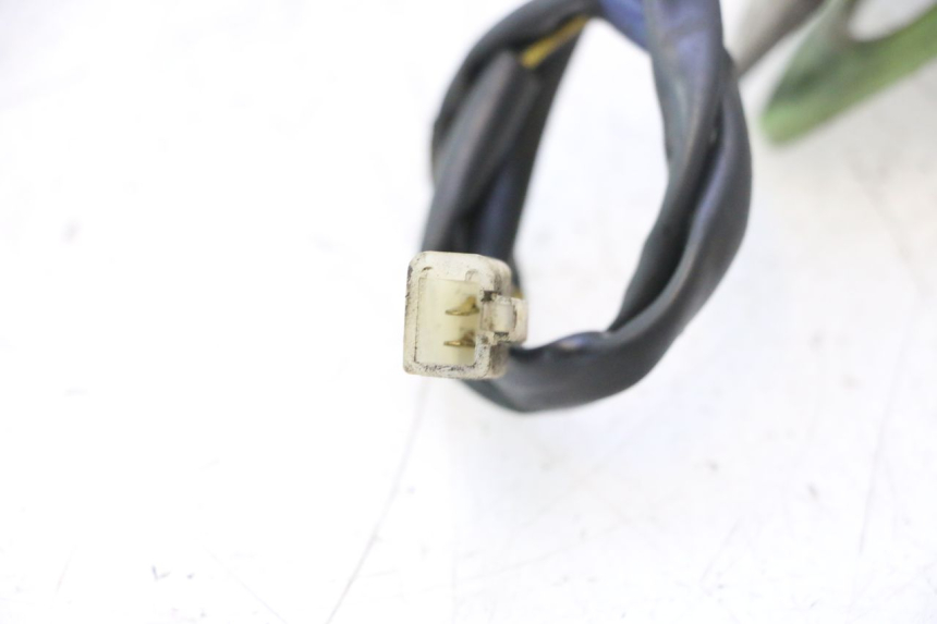 photo de INDICADOR DE NIVEL DE COMBUSTIBLE PIAGGIO VESPA PRIMAVERA 2T 50 (2013 - 2018) - Detalles de los puntos de fijación