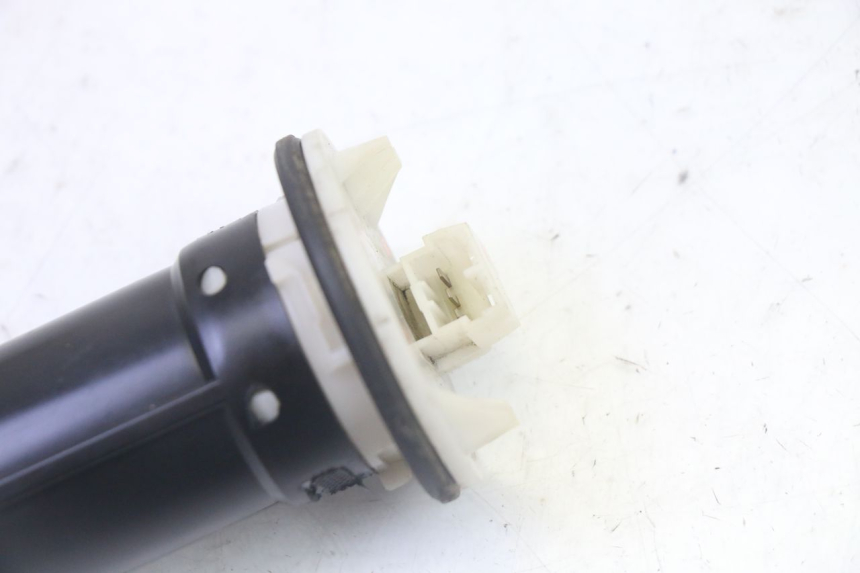 photo de INDICADOR DE NIVEL DE COMBUSTIBLE PIAGGIO VESPA S 2T 50 (2007 - 2014) - Detalle de la pieza