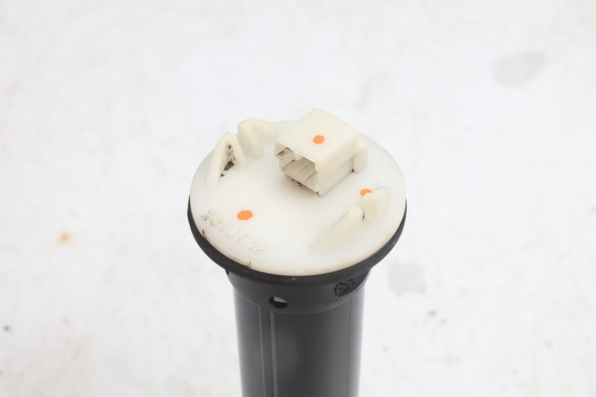 photo de INDICADOR DE NIVEL DE COMBUSTIBLE PIAGGIO VESPA S 2T 50 (2007 - 2014) - Zoom estado de uso
