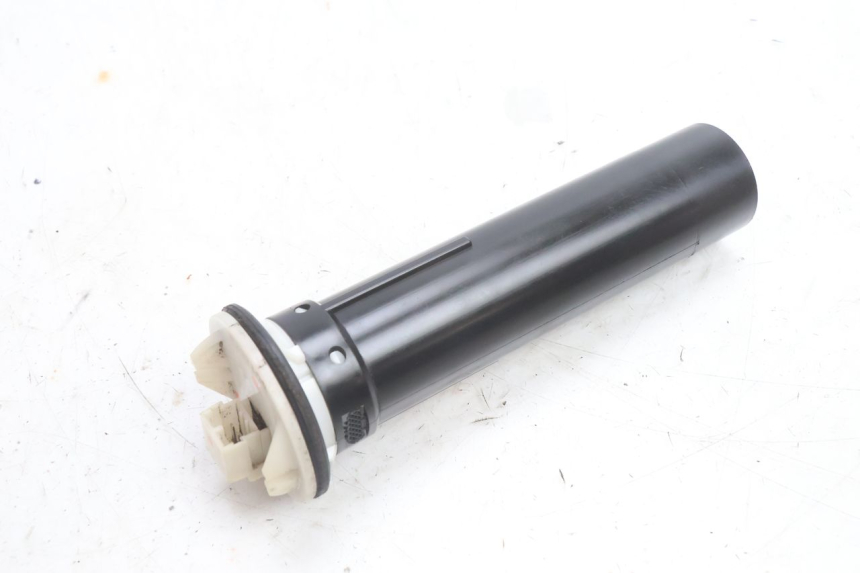 photo de INDICADOR DE NIVEL DE COMBUSTIBLE PIAGGIO VESPA S 2T 50 (2007 - 2014) - Primer plano técnico