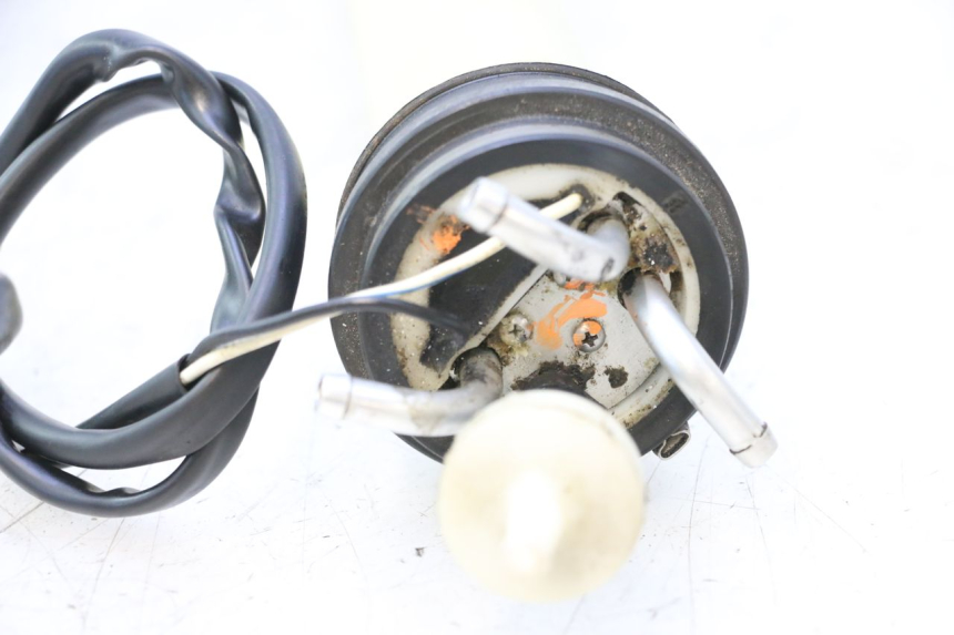 photo de DEPOSITO NIVEL YAMAHA WAVE RUNNER GP R 1200 (2000 - 2003) - Primer plano técnico