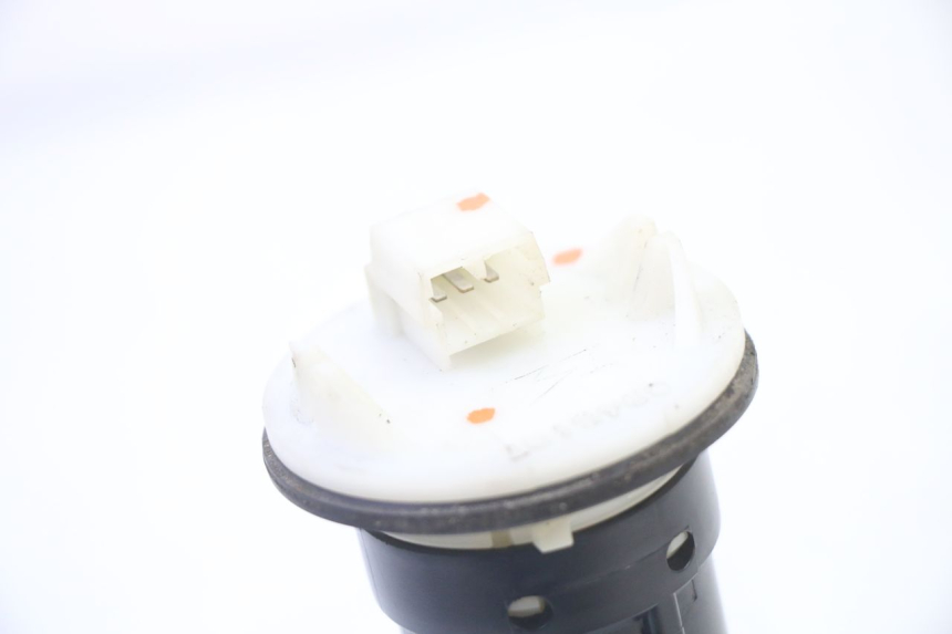 photo de INDICADOR DE NIVEL DE COMBUSTIBLE. PIAGGIO X9 EVOLUTION 125 (2003 - 2007) - Otra perspectiva