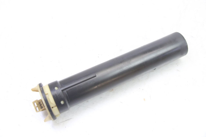 photo de INDICADOR DE NIVEL DE COMBUSTIBLE. PIAGGIO X9 EVOLUTION 125 (2003 - 2007) - Primer plano técnico