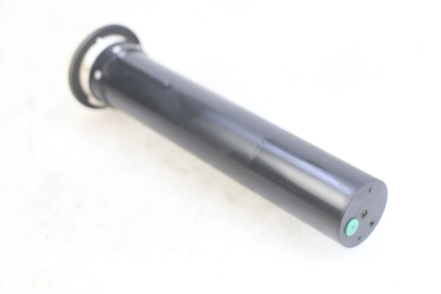 photo de INDICADOR DE NIVEL DE COMBUSTIBLE PIAGGIO XEVO - X EVO 125 (2007 - 2017) - Otra perspectiva