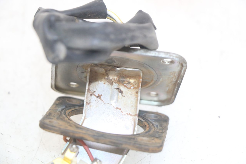 photo de INDICADOR DE NIVEL DE COMBUSTIBLE KAWASAKI Z 750 (2007 - 2013) - Detalles de los puntos de fijación