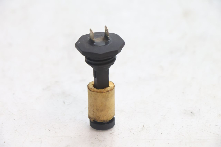 photo de INDICADOR DE NIVEL DE COMBUSTIBLE PIAGGIO ZIP 2T 50 (2009 - 2019) - Zoom estado de uso