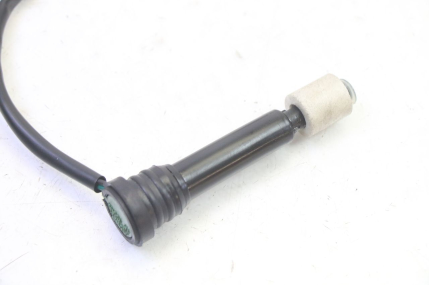 photo de INDICADOR DE NIVEL DE ACEITE KYMCO AGILITY NAKED RENOUVO 2T 50 (2011 - 2018) - Otra perspectiva