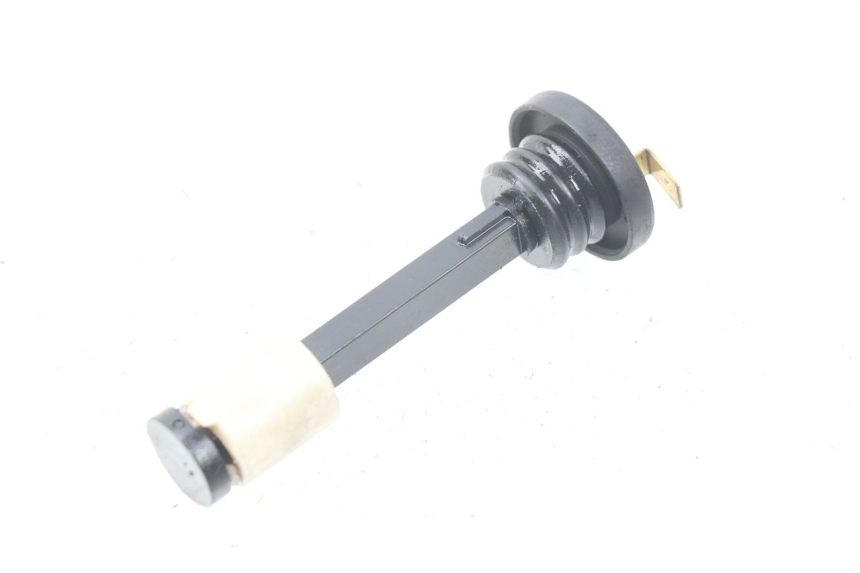 photo de INDICADOR DE NIVEL DE ACEITE MBK BOOSTER SPIRIT 50 (2004 - 2017) - Detalle de la pieza