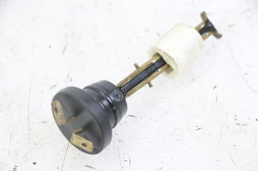 photo de INDICADOR DE NIVEL DE ACEITE MBK BOOSTER SPIRIT NAKED 50 (2004 - 2017) - Vista principal