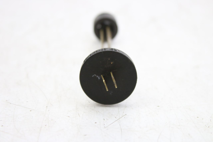 photo de INDICADOR DE NIVEL DE ACEITE PEUGEOT CITYSTAR 50 (2013 - 2017) - Primer plano técnico