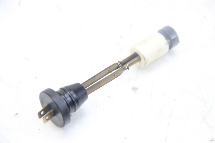 photo de INDICADOR DE NIVEL DE ACEITE MBK FLIPPER 50 (2004 - 2012) - Otra perspectiva