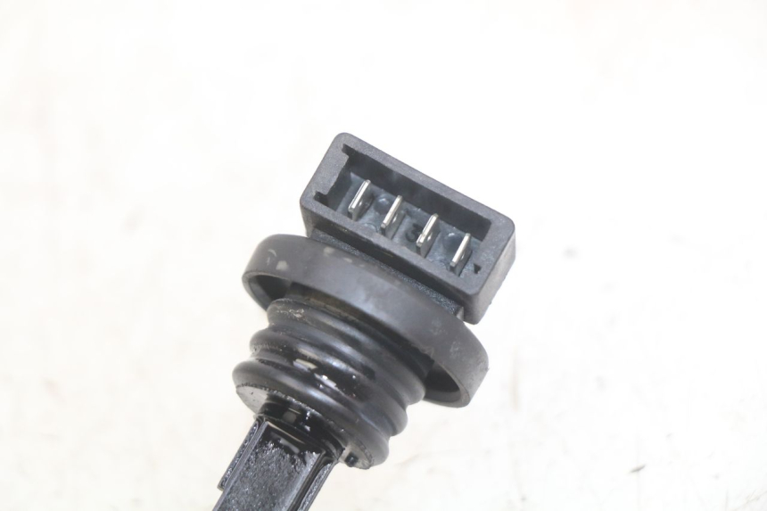 photo de INDICADOR DE NIVEL DE ACEITE PIAGGIO FLY 2T 50 (2004 - 2017) - Zoom estado de uso