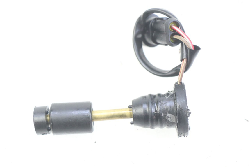 photo de INDICADOR DE NIVEL DE ACEITE RIDE KALLIO 50 (2010 - 2019) - Primer plano técnico