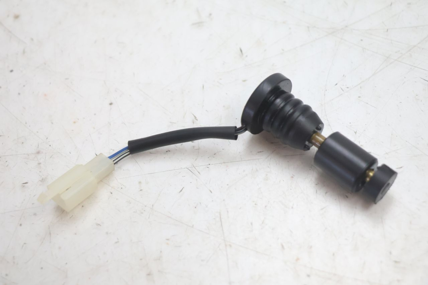 photo de INDICADOR DE NIVEL DE ACEITE PEUGEOT KISBEE 2T 50 (2010 - 2017) - Zoom estado de uso