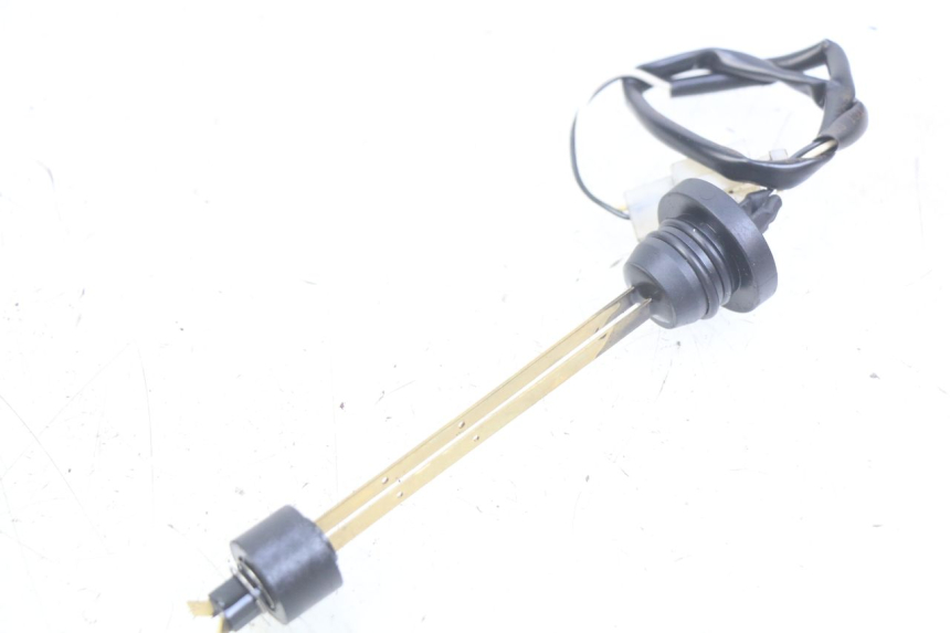 photo de INDICADOR DE NIVEL DE ACEITE PEUGEOT LUDIX 50 (2008 - 2017) - Zoom estado de uso