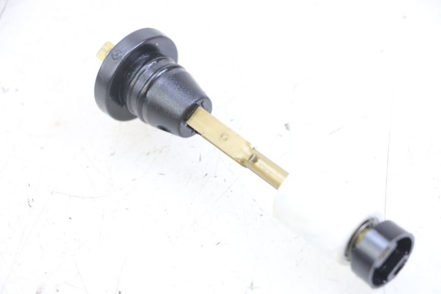 photo de DEPOSITO ACEITE NIVEL YAMAHA NEO'S NEOS 2T EASY 50 (2013 - 2016) - Detalle de la pieza