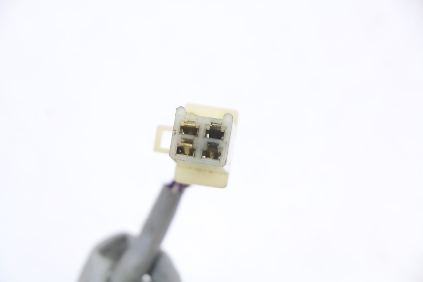 photo de INDICADOR DE NIVEL DE ACEITE PIAGGIO NEW TYPHOON 50 (2018 - 2021) - Primer plano técnico