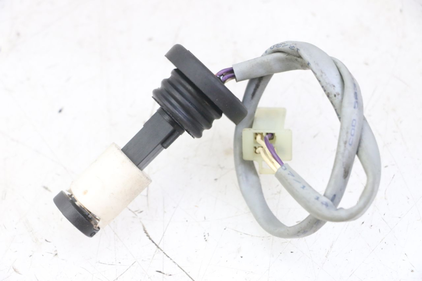 photo de INDICADOR DE NIVEL DE ACEITE PIAGGIO NEW TYPHOON 50 (2018 - 2021) - Zoom estado de uso