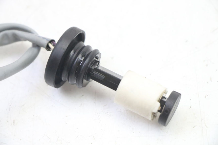 photo de INDICADOR DE NIVEL DE ACEITE PIAGGIO NEW TYPHOON 50 (2018 - 2021) - Detalle de la pieza