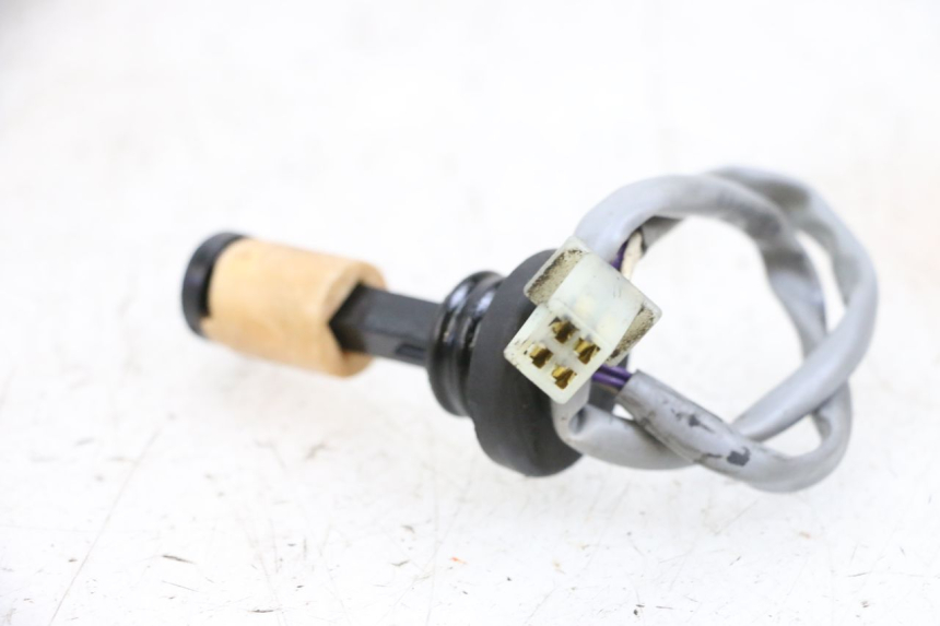 photo de INDICADOR DE NIVEL DE ACEITE PIAGGIO NEW TYPHOON 50 (2018 - 2021) - Zoom estado de uso