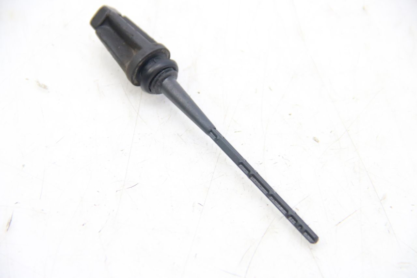 photo de INDICADOR DE NIVEL DE ACEITE APRILIA SCARABEO 4T 50 (2009 - 2017) - Detalle de la pieza