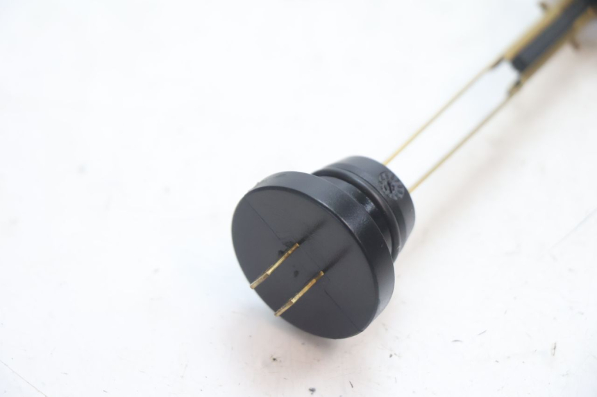 photo de INDICADOR DE NIVEL DE ACEITE PEUGEOT SPEEDFIGHT LC 50 (1996 - 2002) - Zoom estado de uso
