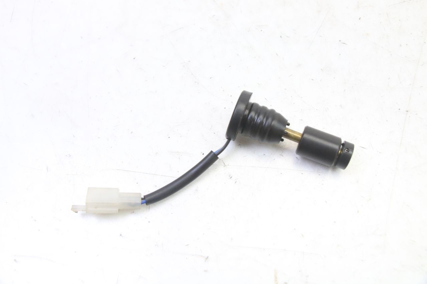 photo de DEPOSITO ACEITE NIVEL PEUGEOT STREETZONE I NAKED 2T 50 (2018 - 2020) - Zoom estado de uso