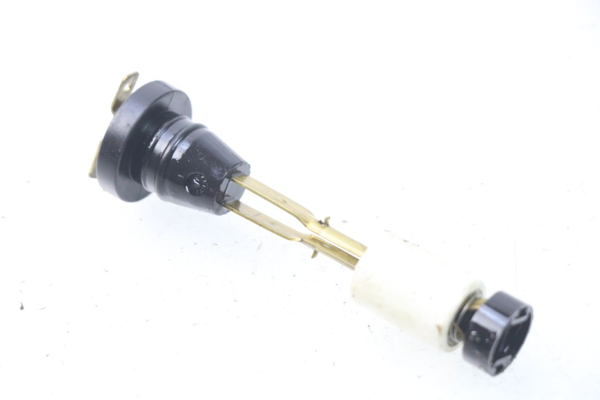 photo de INDICADOR DE NIVEL DE ACEITE MBK STUNT NAKED 50 (2004 - 2018) - Detalle de la pieza