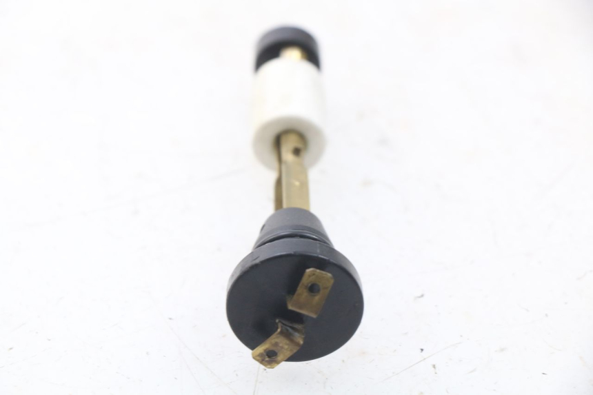 photo de INDICADOR DE NIVEL DE ACEITE MBK STUNT NAKED 50 (2004 - 2018) - Detalle de la pieza