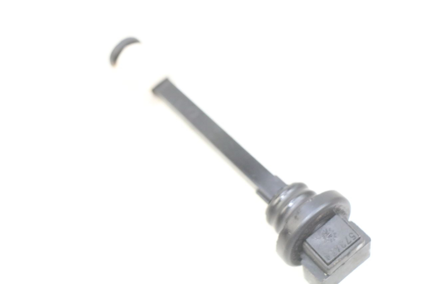 photo de INDICADOR DE NIVEL DE ACEITE PIAGGIO VESPA PRIMAVERA 2T 50 (2013 - 2018) - Detalle de la pieza