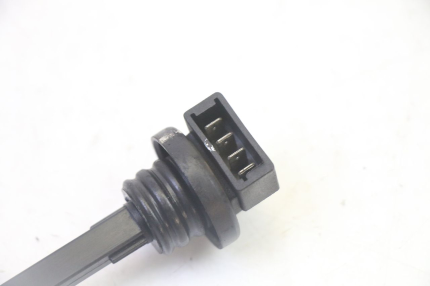 photo de INDICADOR DE NIVEL DE ACEITE PIAGGIO VESPA S 2T 50 (2007 - 2014) - Detalle de la pieza