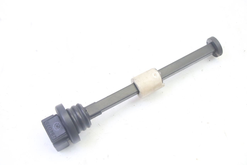 photo de INDICADOR DE NIVEL DE ACEITE PIAGGIO VESPA S 2T 50 (2007 - 2014) - Zoom estado de uso