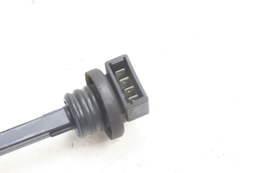 photo de INDICADOR DE NIVEL DE ACEITE PIAGGIO VESPA S 2T 50 (2007 - 2014) - Detalle de la pieza