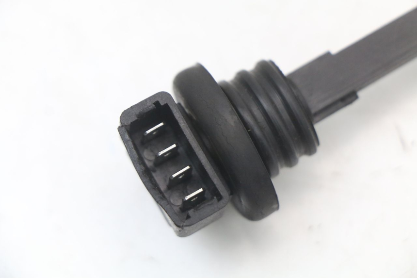 photo de INDICADOR DE NIVEL DE ACEITE PIAGGIO ZIP 2T 50 (2009 - 2019) - Detalle de la pieza